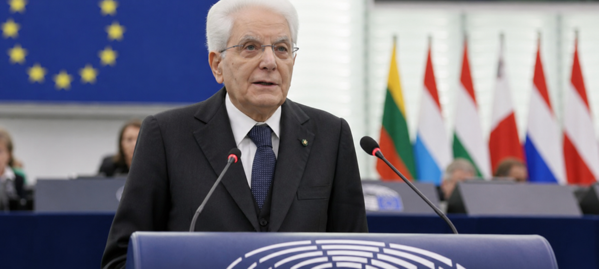 Firefly crea foto di mattarella al parlamento europeo 8368441
