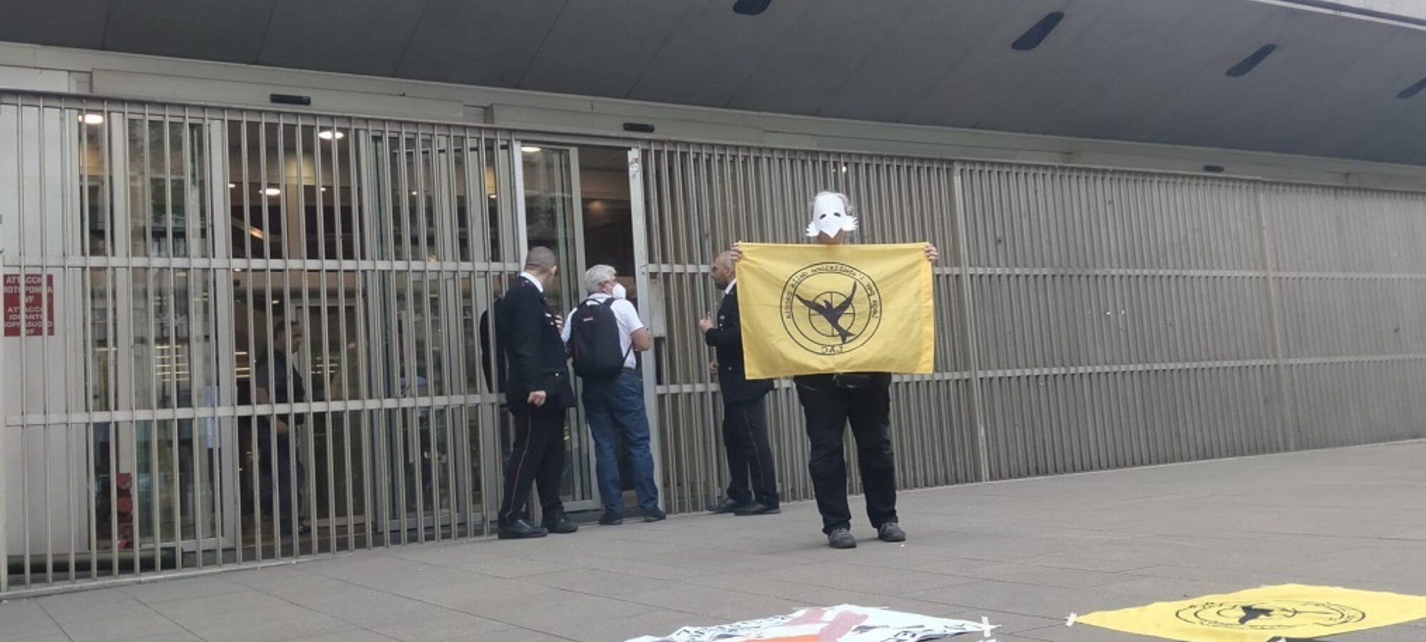 IL CONSIGLIO REGIONALE DELLA LOMBARDIA APPROVA LA LEGGE SPARA E MANGIA LO STESSO GIORNO IN CUI LA CORTE COSTITUZIONALE BOCCIA LA LEGGE ANTI CONTROLLI LAC Lega Abolizione Caccia